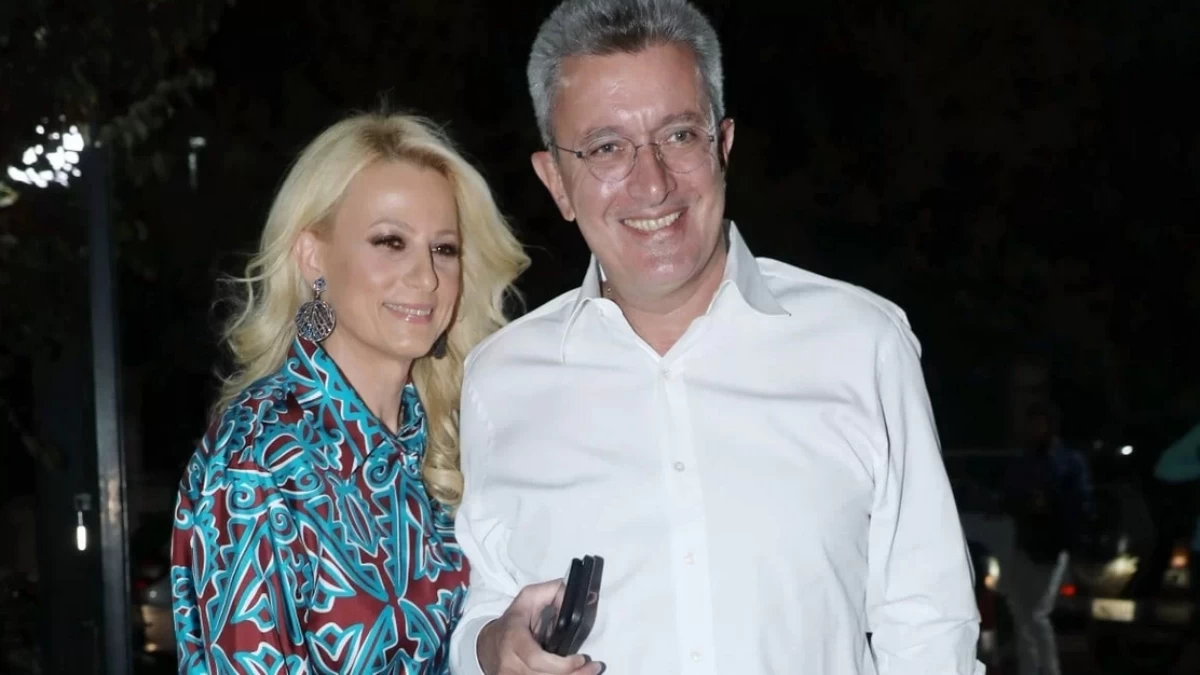 Νίκος Χατζηνικολάου: Το παθιασμένο φιλί με την Κρίστη Τσολακάκη - Στιγμές ευτυχίας για το ζευγάρι