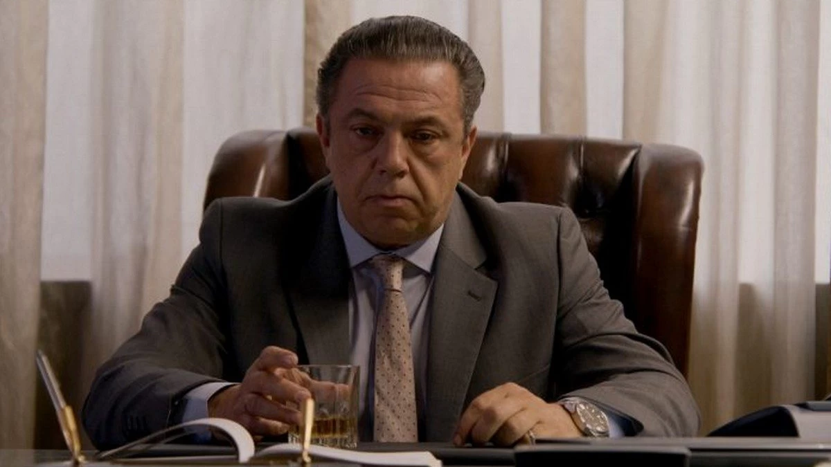 Παγιδευμένοι: «Ο πατέρας μου είναι ο Αλέκος Χατζής! Εγώ τα έκανα όλα» - Ο ένας βάζει φωτιά και ο άλλος βγάζει όπλο