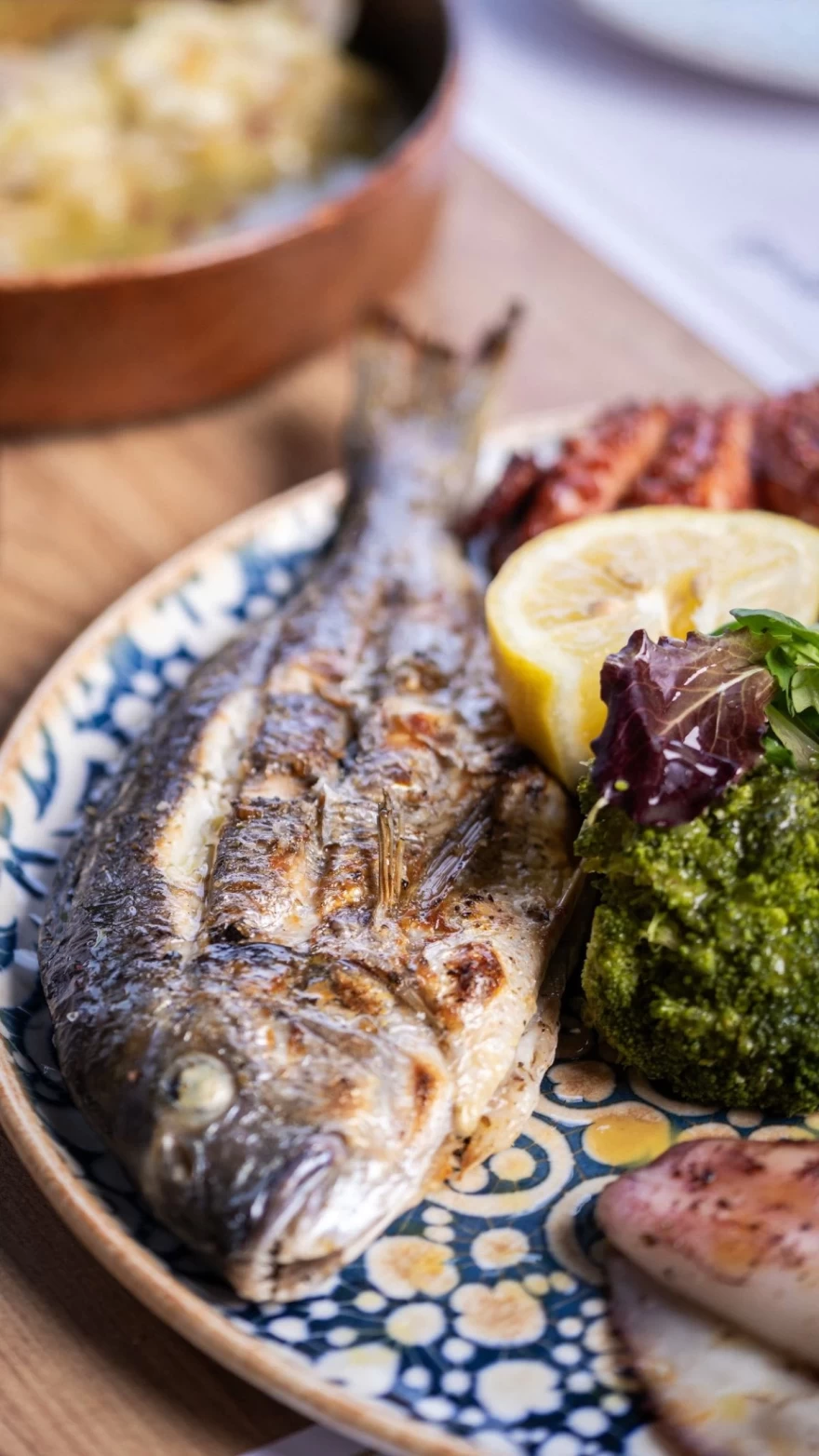 12 θεοί σύβοτα