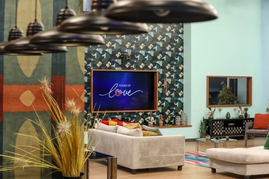 Power of Love σπίτι