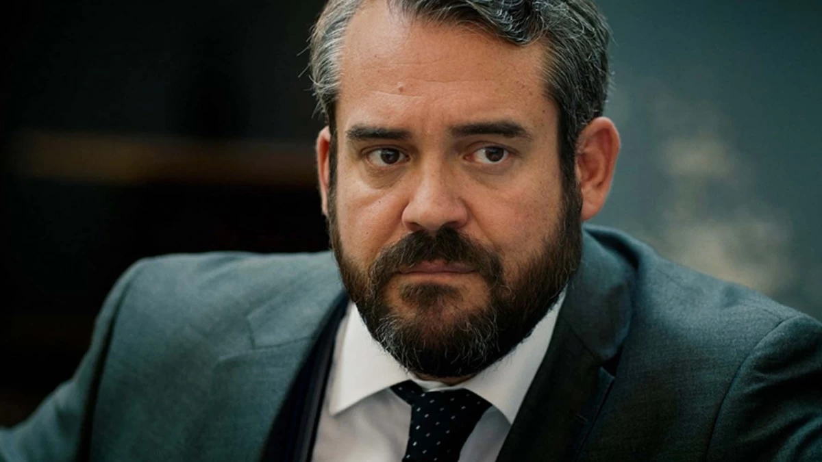 Ψυχοκόρες (4/6): Τον πυροβολεί από ανοιχτό παράθυρο και παθαίνει - Τον βρίσκουν νεκρό στο γραφείο του