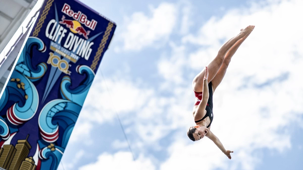 Το Red Bull Cliff Diving World Series κλείνει τα «100»: Μετά τη Λίμνη Βουλιαγμένη έρχεται η σειρά της Βοστώνης!