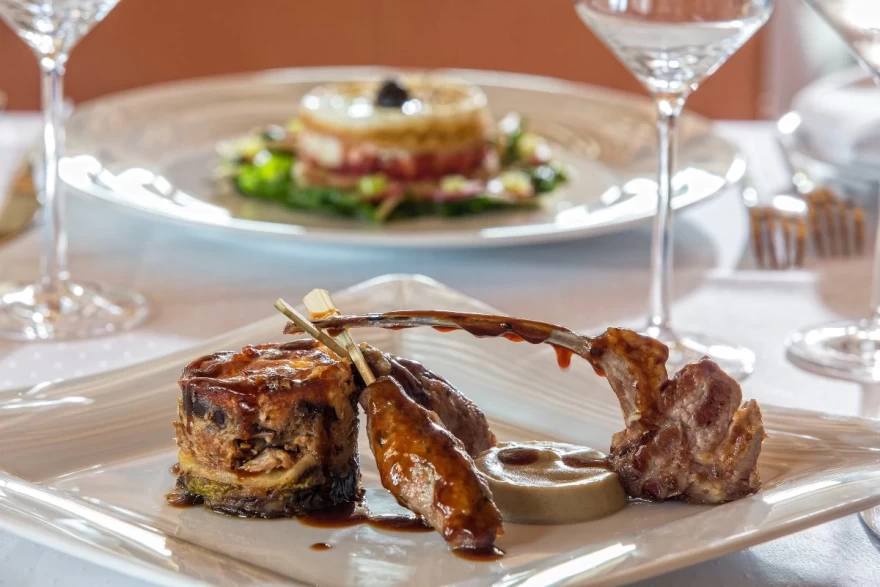 Χρυσόβουλο εστιατόριο Μονεμβασιά