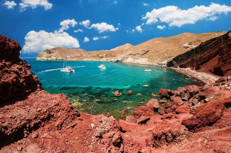 Η κόκκινη παραλία