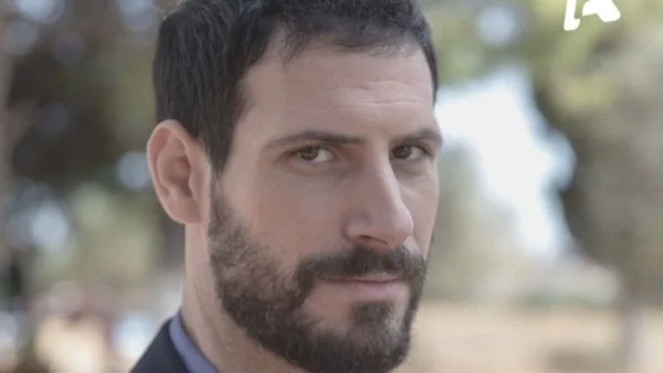 Θανάσης Πατριαρχέας: Αγνώριστος ο Άγγελος από τον ''Σασμό'' - Με άλλο look και χωρίς καθόλου μούσια