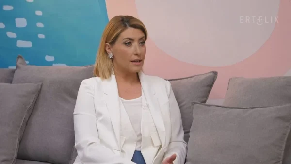 Σία Κοσιώνη: «Δεν είχα προλάβει καν να μάθω πως θα αλλάζω πάνα, με τρόμαζε!» - Όσα τη δυσκόλεψαν με τη μητρότητα και τον γιο της