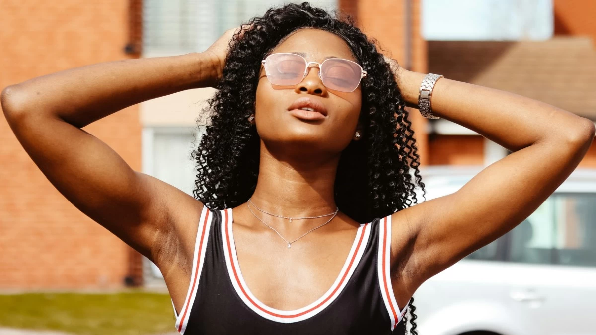 Αυτό το αξεσουάρ θα αναβαθμίσει το στυλ σου είτε είσαι 20, 40 ή 60 χρόνων