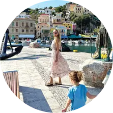  Δούκισσα Νομικού στη Σύμη