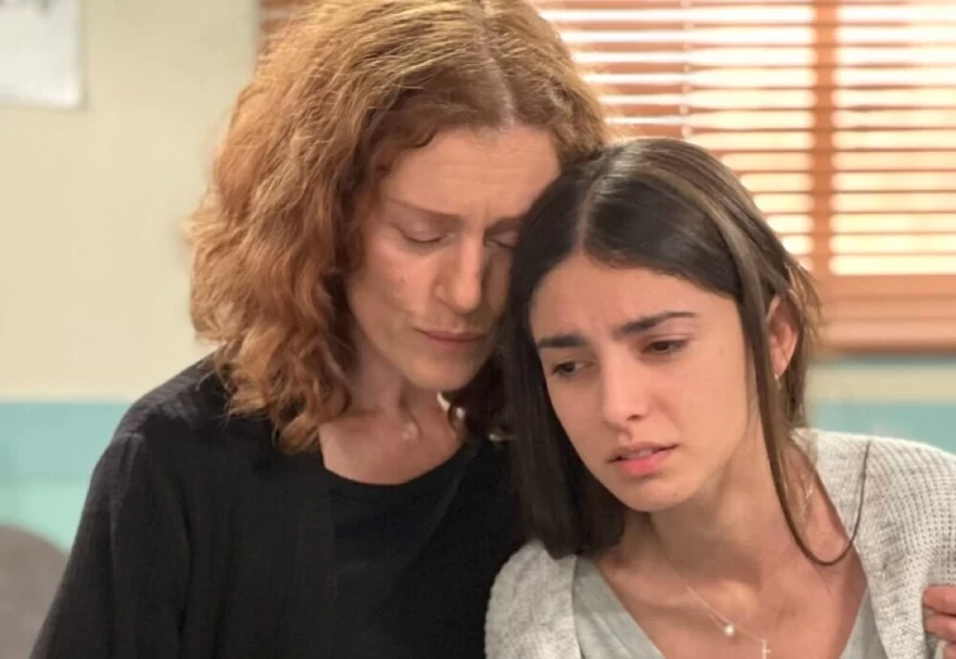 Χάιδω & Βασιλική Γη της ελιάς