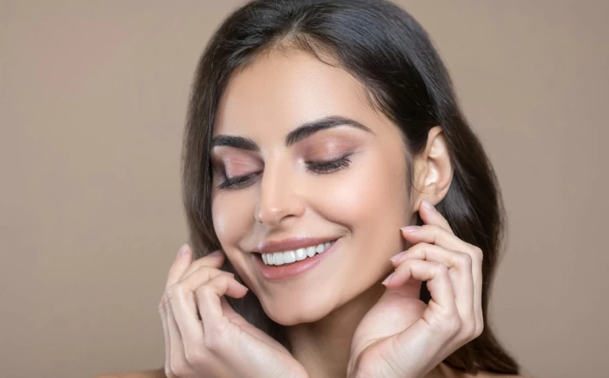 γυναίκα με ωραίο χαμόγελο