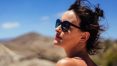 Πώς η ζέστη επηρεάζει τη συμπεριφορά σου με 6 απροσδόκητους τρόπους!