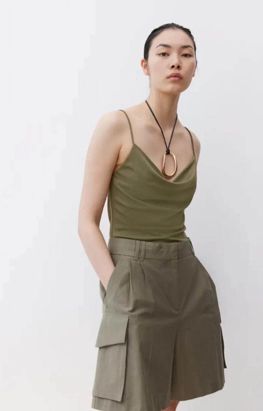 μπλουζάκι με τιράντες χακί Η&Μ