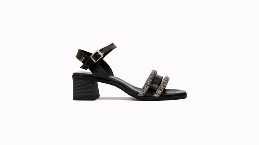 μαύρα μεταλλιζέ πέδιλα ontrade.gr