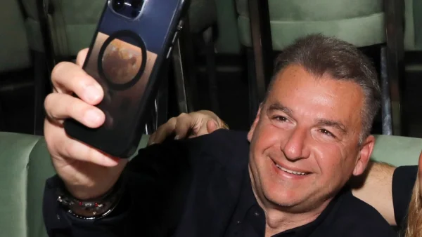 Γιώργος Λιάγκας: Επιβεβαίωσε τη συνεργασία τους με μια φωτογραφία - Η έξοδος με ξανθιά δημοσιογράφο