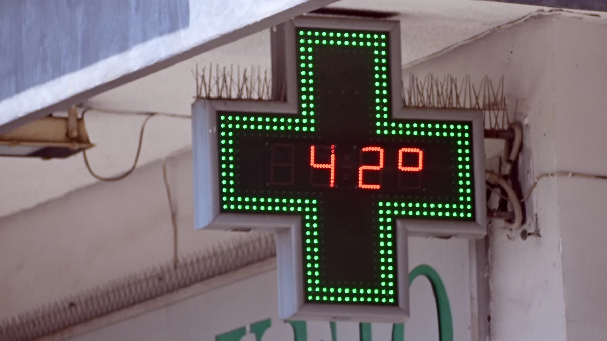 Καιρός 14/7: Καύσωνας και σήμερα με καταιγίδες σε μεμονωμένες περιοχές - Ποιες είναι αυτές