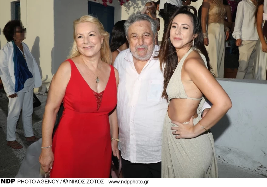 Σάκης Τανιμανίδης - Αδερφή