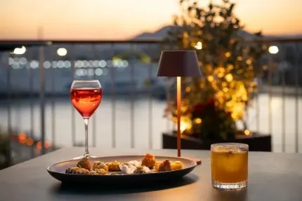 amber cellar 801 rooftop bar