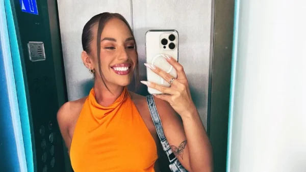 Ανδρομάχη Δημητροπούλου: Με λεοπάρ μπικίνι λίγο πριν γεννήσει στην Πάρο - Χάιδευε την φουσκωμένη της κοιλίτσα