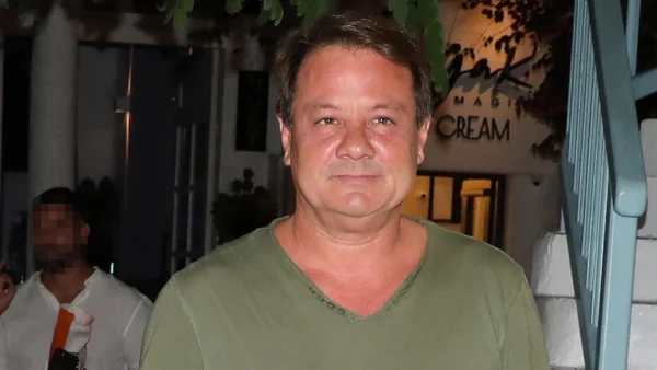 Απόστολος Λύτρας: «Έχει αδυνατίσει λίγο» - Ονομαστική γιορτή στο κελί με την πρώην σύζυγό και τις κόρες τους