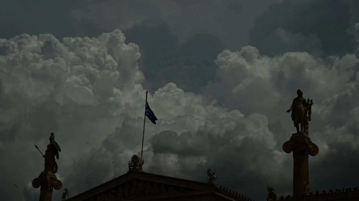 Καιρός σήμερα 4/7: Άνοιξαν οι ουρανοί στην Αττική - Σε ποιες περιοχές παρατηρούνται πλημμυρικά φαινόμενα