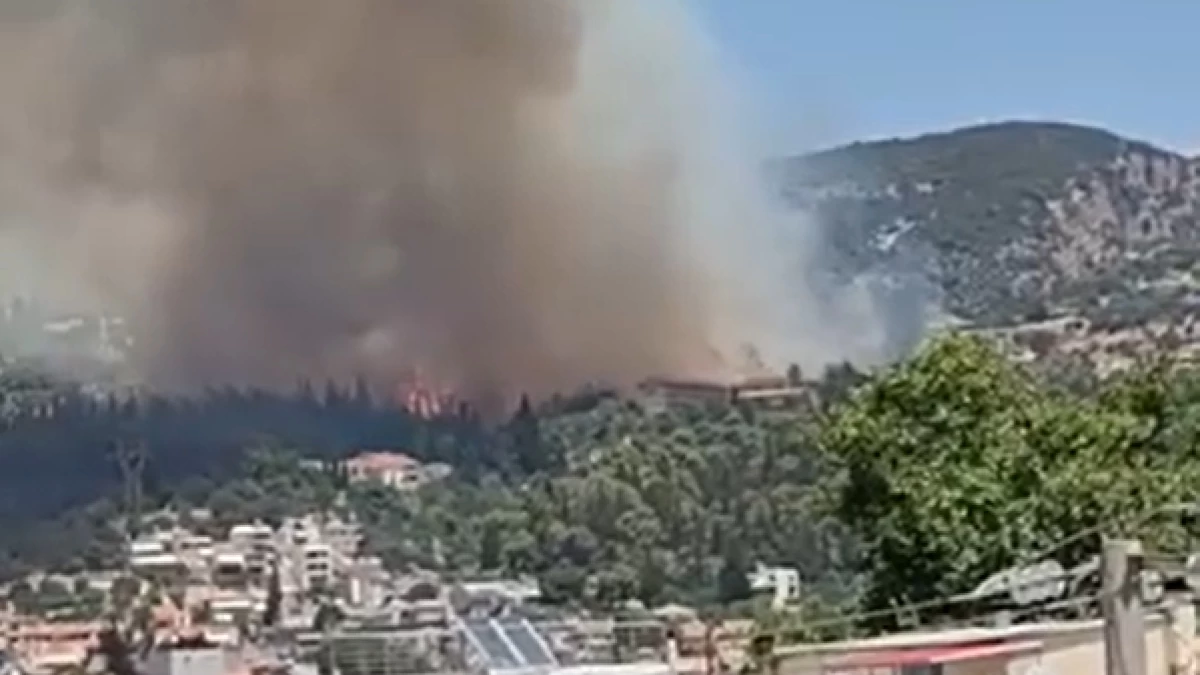 Φωτιά τώρα στην Περιμετρική Οδό Πατρών - Εκκενώνεται γηροκομείο