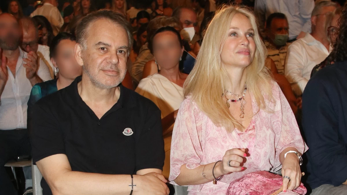 Μαρί Κωνσταντάτου: Σπάνια εμφάνιση με τον σύζυγό της, Γιάννη Κεντ – Σε ιστορική συναυλία το ζευγάρι