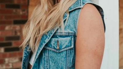 Αποκάλυψη: Ποια είναι η γνωστή Ελληνίδα ηθοποιός που ξυλοκόπησε τον άντρα της στην Κάρυστο