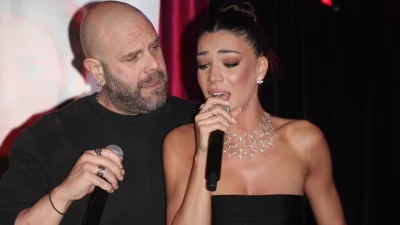 Ήβη Αδάμου: Ολόιδια με τη μαμά της η μικρή Ανατολή - Σπάνια φωτογραφία με την κούκλα, γαλανομάτα κόρη της