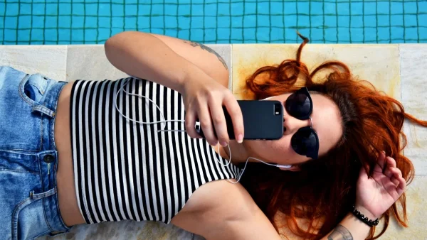 Αντίο shorts! Tα jorts είναι η νέα τάση του καλοκαιριού