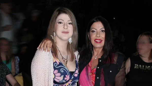 Άντζελα Δημητρίου: «Σ’ αγαπώ μικρό μου!» - Ρίγη συγκίνησης με τις φωτογραφίες από την βάφτιση και τις σχολικές παραστάσεις της Όλγας Κιουρτσάκη