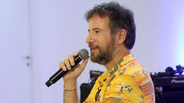 Κωστής Μαραβέγιας: Ακυρώνει τις επόμενες συναυλίες του – Δυσάρεστος ο λόγος