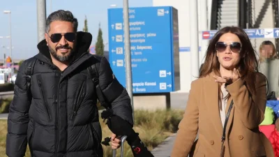 Βάσω Λασκαράκη - Λευτέρης Σουλτάτος: Φωτογραφίες από το σπίτι τους στην Κρήτη - Μοντέρνο μέσα και παραδοσιακό έξω με πέτρινο κήπο και φυτά