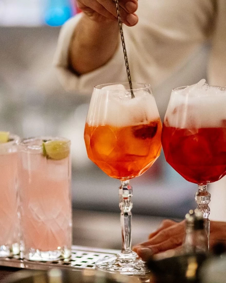 Λυκόβρυση: Το ατμοσφαιρικό στέκι του Κολωνακίου