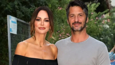 Μπέττυ Μαγγίρα - Ξεκίνησε διακοπές οικογενειακώς και ποζάρει με τις κόρες της: «Έτοιμες για συγκρότημα»