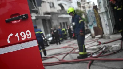 Εμπρησμός σε αυτοκίνητο γνωστού ηθοποιού στη Νέα Σμύρνη - Οι εκρήξεις τρομοκράτησαν την γειτονιά