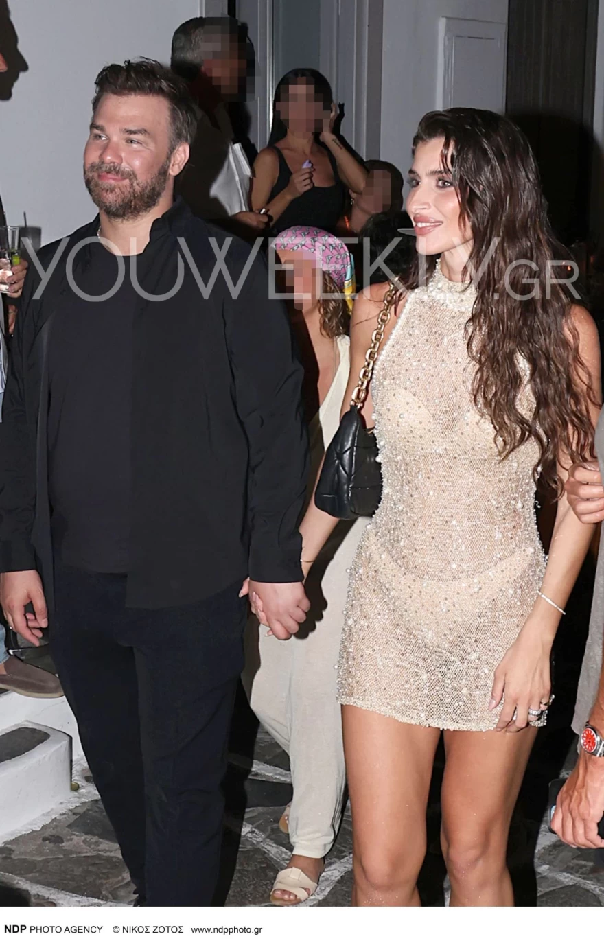 Σαμπάνης Σαρρή Μύκονος διακοπές