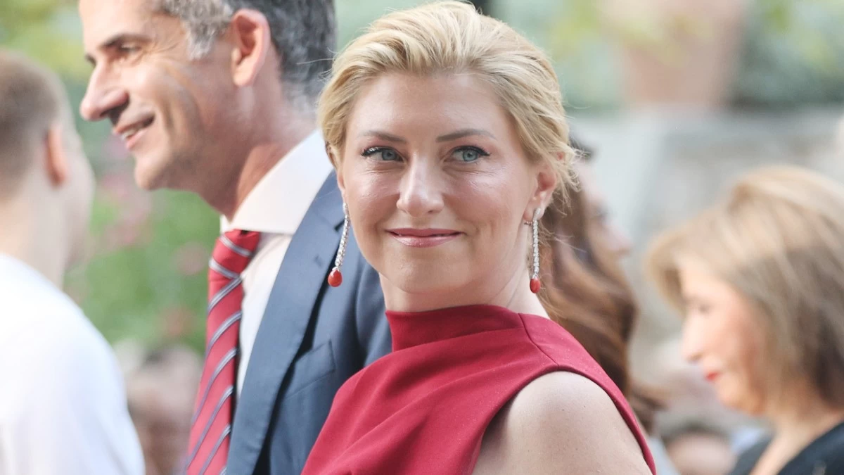 Προεδρικό Μέγαρο: Οι εμφανίσεις των κυριών στη δεξίωση - Πολλές "νύφες" μαζί, μία εναλλακτική και μία... έτοιμη για παραλία!