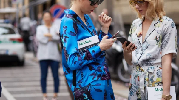 Είσαι καλεσμένη σε γάμο; Αυτά τα 6 "ντεμοντέ" φορέματα ταιριάζουν σε κάθε σωματότυπο