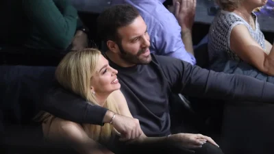 Βάλια Χατζηθεοδώρου: Επανασύνδεση με τον Νίκο Παππά – Μαζί στα γενέθλιά του (βίντεο)