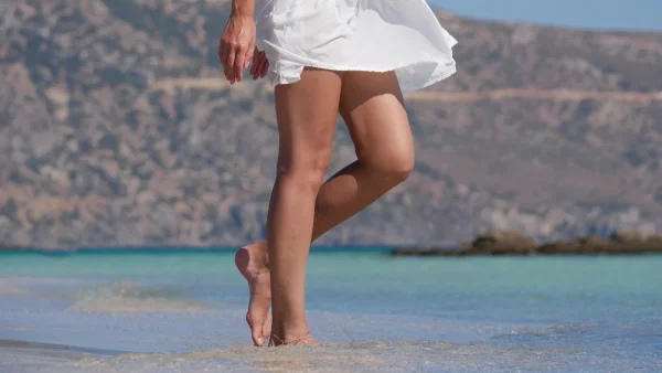 Beachwear: Αυτές τις 5 τάσεις θα βλέπεις φέτος στους πιο cool προορισμούς