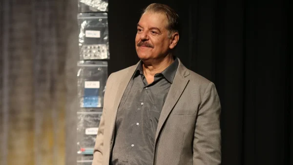 Χάρης Σώζος: Εντυπωσίασε η κόρη του ηθοποιού, Βενετία, σε εμφάνισή τους στην Επίδαυρο