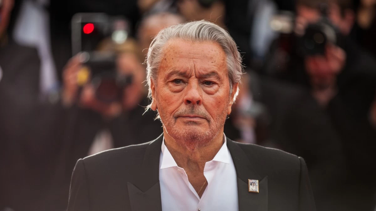 Αλέν Ντελόν: Σφαγή για την διαθήκη του - Στα μαχαίρια μεταξύ τους τα τρία του παιδιά