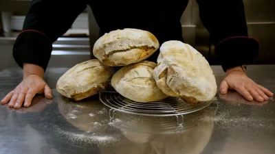 Οι 12 λόγοι που δεν φουσκώνει το ψωμί - Τα λάθη που κάνετε όλοι στο ζύμωμα