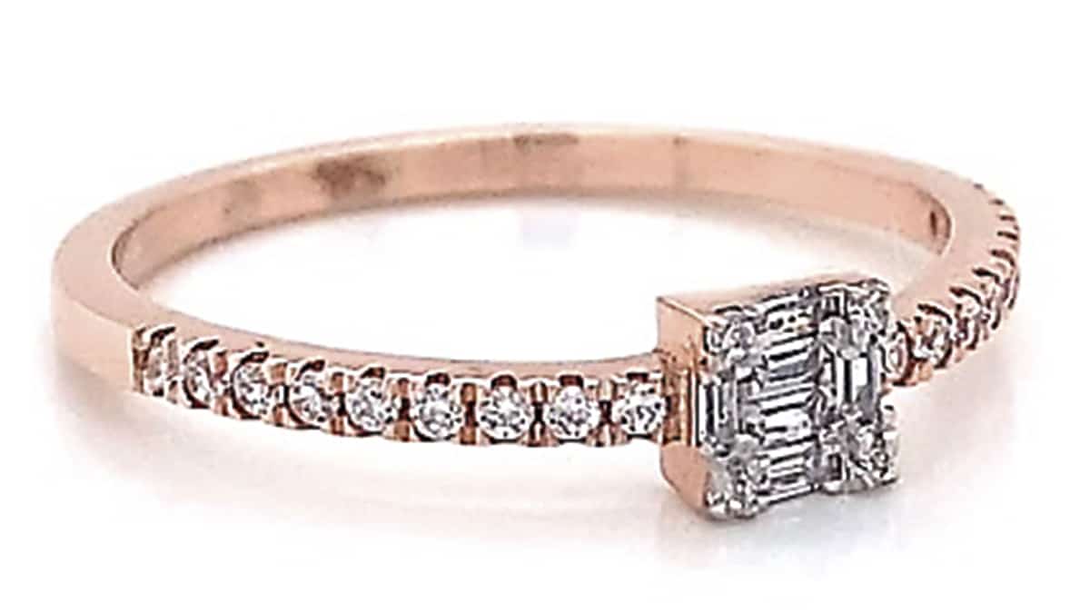 Δαχτυλίδι από ροζ χρυσό Κ18 με διαμάντια, DIAMONDJOOLS, €720, www.diamondjools.gr