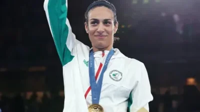 Ιμάνι Κελίφ - Η χρυσή Ολυμπιονίκης της πυγμαχίας ποζάρει σαν μοντέλο και στέλνει μήνυμα: «Στο ρινγκ δεν χρειάζονται ψηλοτάκουνα»