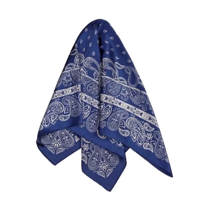 μαντίλι μπαντάνα