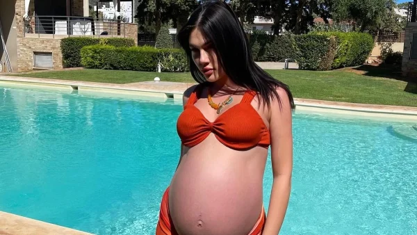 Έλενα Τσαγκρινού - Μας δείχνει την κοιλίτσα της στον 9ο μήνα της εγκυμοσύνης: «Δεν το έχω πιστέψει ότι έρχεται»