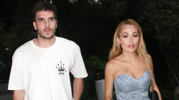 H Ελένη Βουλγαράκη μπήκε στην κουζίνα και ο Φώτης Ιωαννίδης την... αποθεώνει για τα viral αγγουράκια!