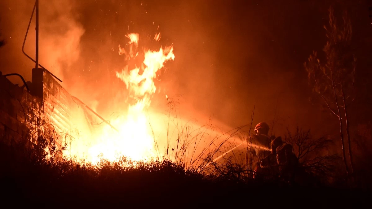 Φωτιά Βαρνάβα: «Ήταν καθαρός εμπρησμός, ακριβώς πίσω από το σπίτι μας, τα πυροσβεστικά ήταν έξω από βίλες...»