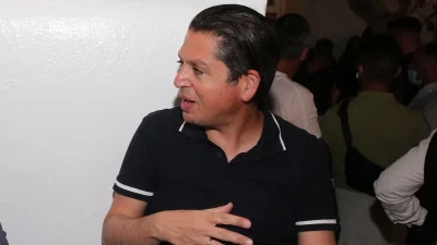 Γιάννης Πουλόπουλος – Αποκαλύψεις για τον γάμο του και τον σύντροφό του: «Μπορεί να είναι πιο διάσημος από εμένα...»